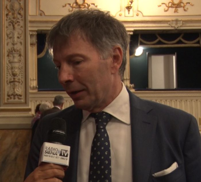Palio straordinario, la conferenza del sindaco in diretta Tv, streaming e Facebook su Siena Tv