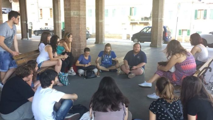 Trasporti, aumento prezzo autobus: gli studenti rispondono all'assessore Ceccarelli