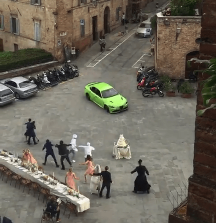 Matrimonio rovinato in Provenzano, ma &egrave; Six Underground: le eccezionali immagini