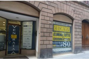 Chiude il Mascagni: Siena saluta un altro negozio storico