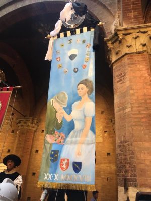 Il Drappellone torner&agrave; in Comune dopo la provaccia