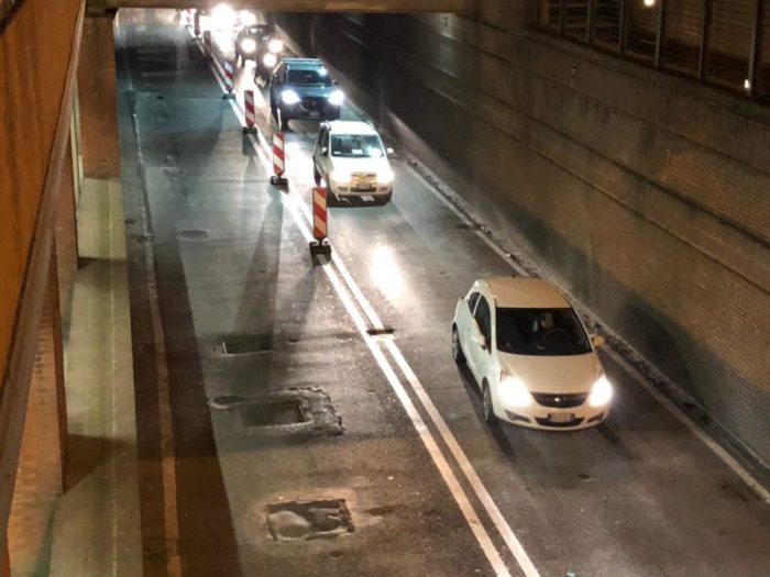 Traffico il tilt per lavori al sottopassaggio della Stazione