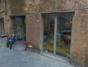 Anche il mobilificio Ad&ugrave; Muzzi in via delle Terme chiude i battenti