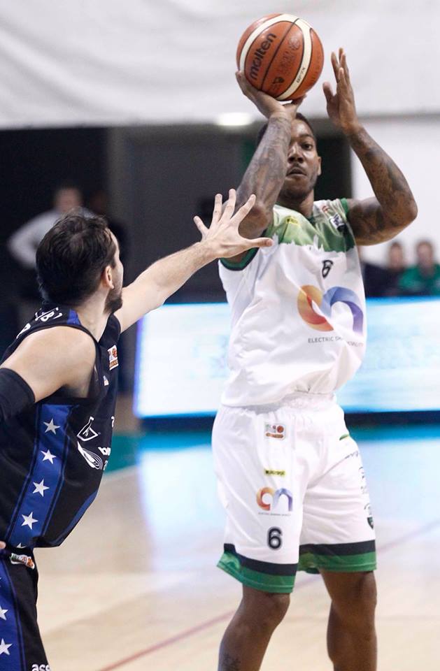 La Mens Sana cede di misura al PalaEstra con Latina 82-79