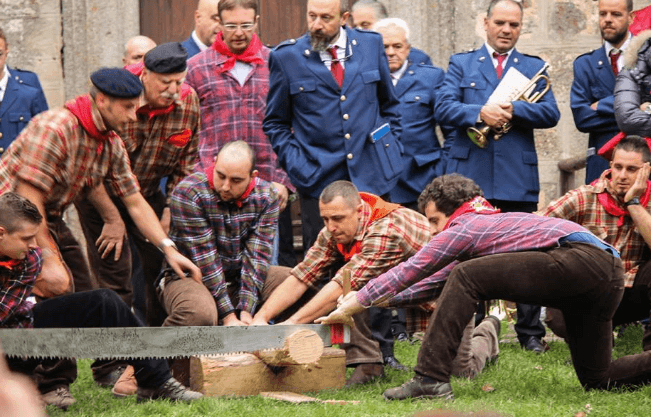 Domenica 21 ottobre al Vivo d'Orcia il Palio del Boscaiolo