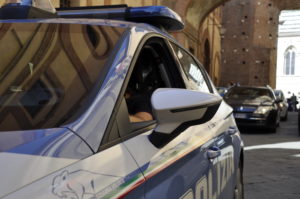 Capodanno a Siena: tre feriti lievi per botti e fuochi