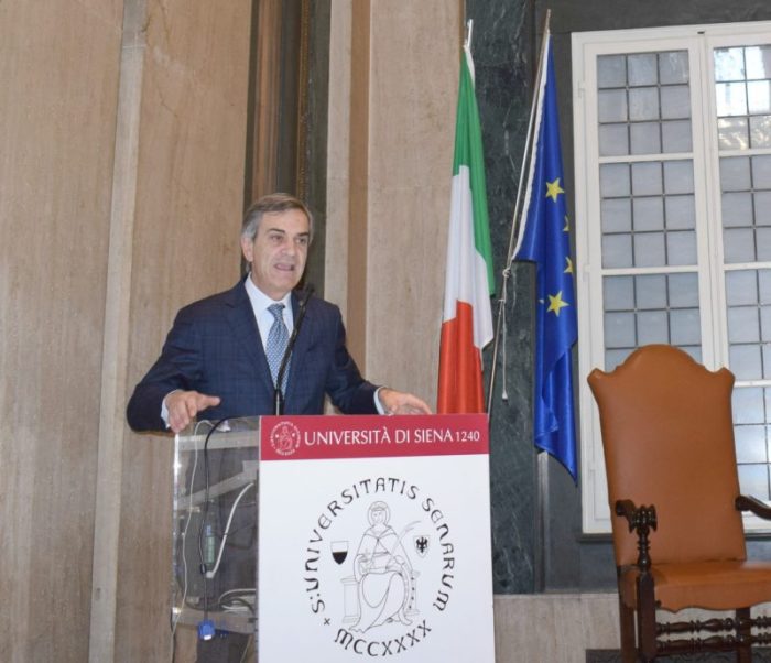 Il Prefetto di Siena all'Universit&agrave; per una lezione sull'accoglienza dei migranti