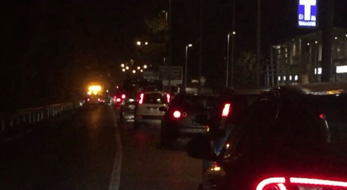 Strada statale Levante, tamponamento tra 3 auto e traffico bloccato