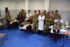 Il 186&deg; Reggimento Paracadutisti Folgore di Siena celebra il Natale con una donazione di sangue