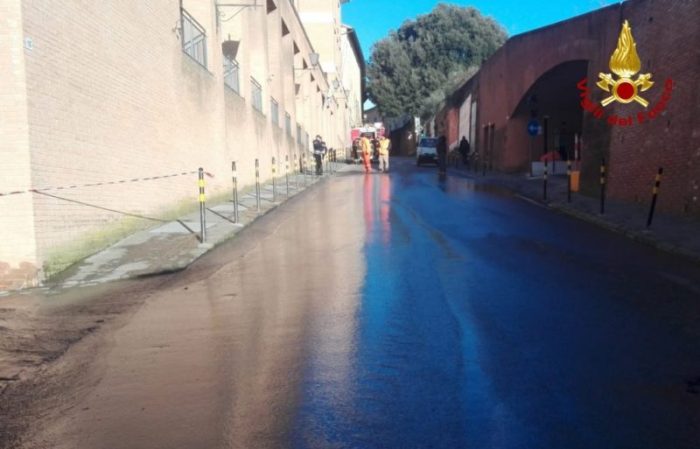 Perdita d'acqua, riaperto il parcheggio Il Campo