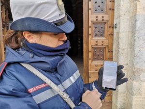 Niente pi&ugrave; foglietti rosa: la Municipale di Siena multa con lo smartphone