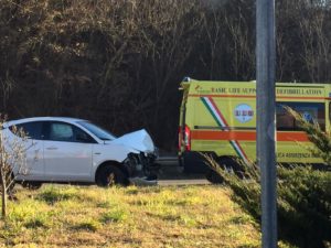 Incidente ai Due Ponti, coinvolte tre auto