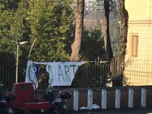 Striscione per Arturo strappato, le telecamere svelano il mistero