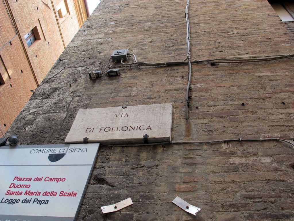 Via di Follonica chiusa al transito per lavori il 4 e il 5