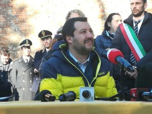Salvini a Suvignano: "Lo Stato &egrave; pi&ugrave; forte della Mafia. L'azienda sar&agrave; modello per il territorio" - FOTO