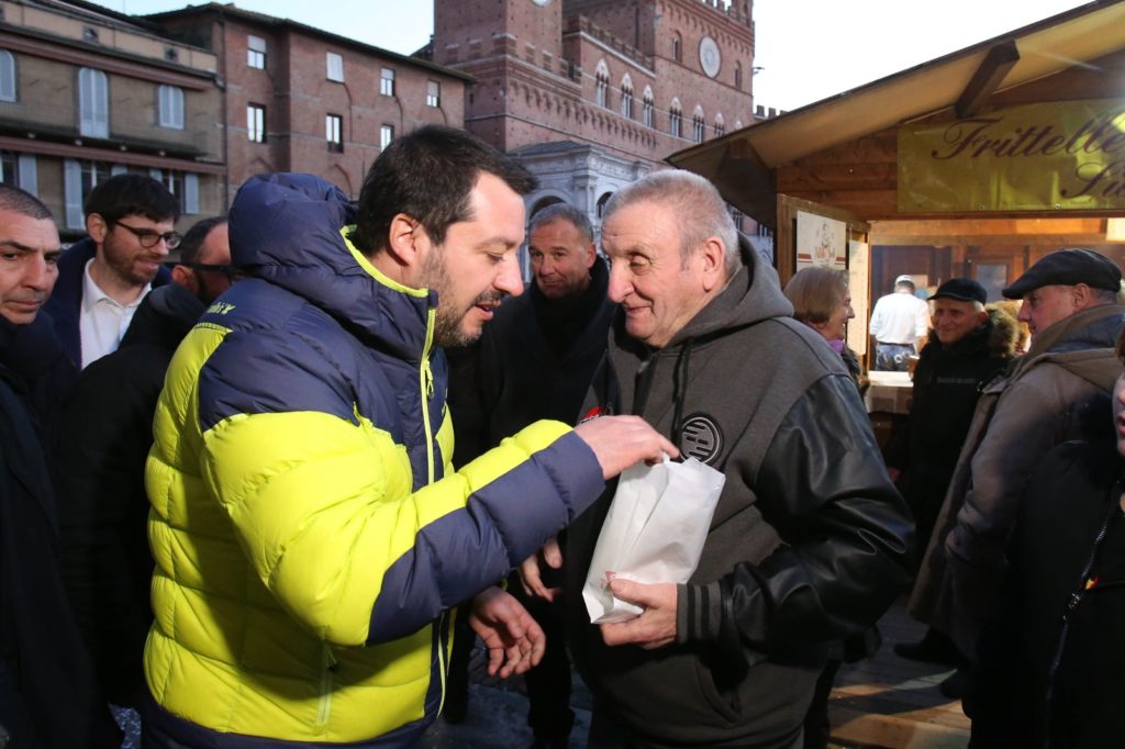 Salvini incontra De Mossi e fa una pausa con le frittelle del Savelli