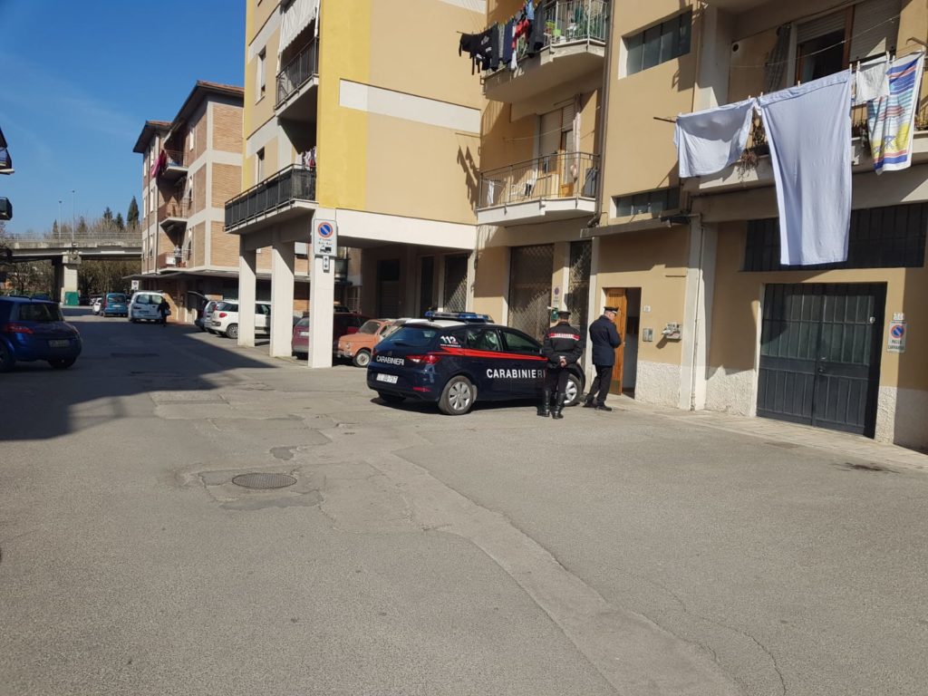 Uccide la moglie nel sonno: comunit&agrave; di Poggibonsi sotto choc