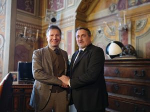 Cittadini romeni a Siena, incontro tra il sindaco De Mossi e Stefan Stanasel