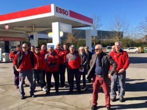 A Colle la protesta dei gestori Esso della Toscana contro la società Petrolifera Adriatica