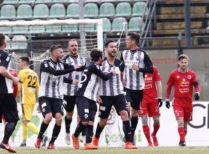 Una bella Robur batte l'Alessandria per 3-1 al Rastrello