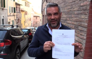 Caso Lucelly: la Procura perquisisce De Gortes a caccia di una lettera anonima