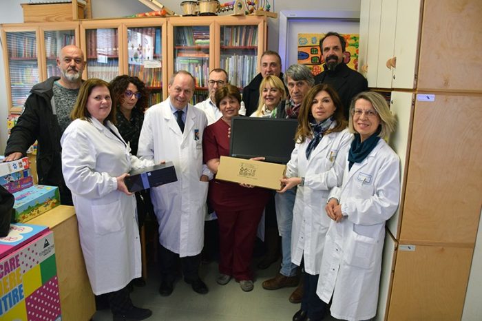 L&rsquo;agenzia Arcanum Sicurezza Globale dona due pc e una stampante alla scuola ospedaliera