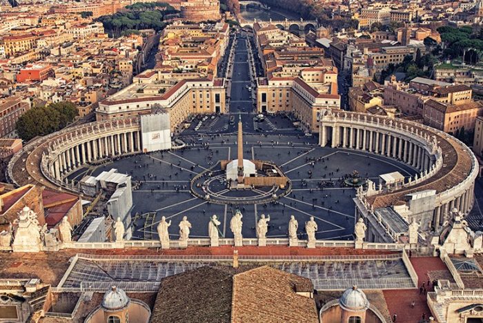 Fumata bianca in Vaticano: eletto il nuovo Papa