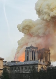 Incendio a Notre-Dame, la testimonianza del nostro collega Andrea Mari - VIDEO