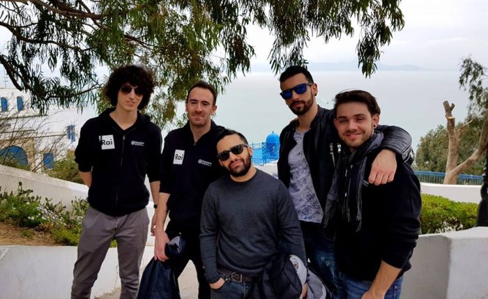 I DESCHEMA interpretano il successo di Lucio Battisti "Si, viaggiare"