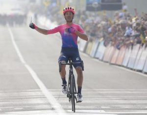 Il valdelsano Alberto Bettiol trionfa al Giro delle Fiandre