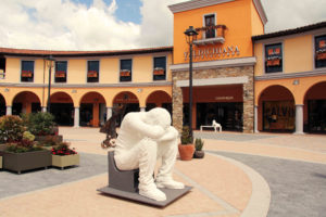 &ldquo;Wonderland art exhibition&rdquo;, al Valdichiana Outlet Village arriva l&rsquo;arte contemporanea