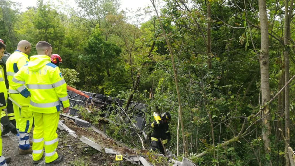 Incidente Siena-Firenze: tutti dimessi i 16 pazienti ricoverati a Campostaggia