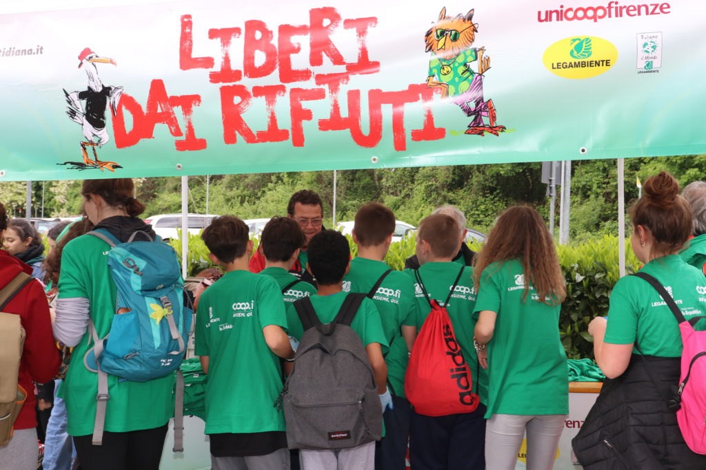 Liberiamoci dai rifiuti: iniziativa di volontariato ambientale a Siena