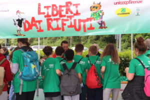 Liberiamoci dai rifiuti: iniziativa di volontariato ambientale a Siena