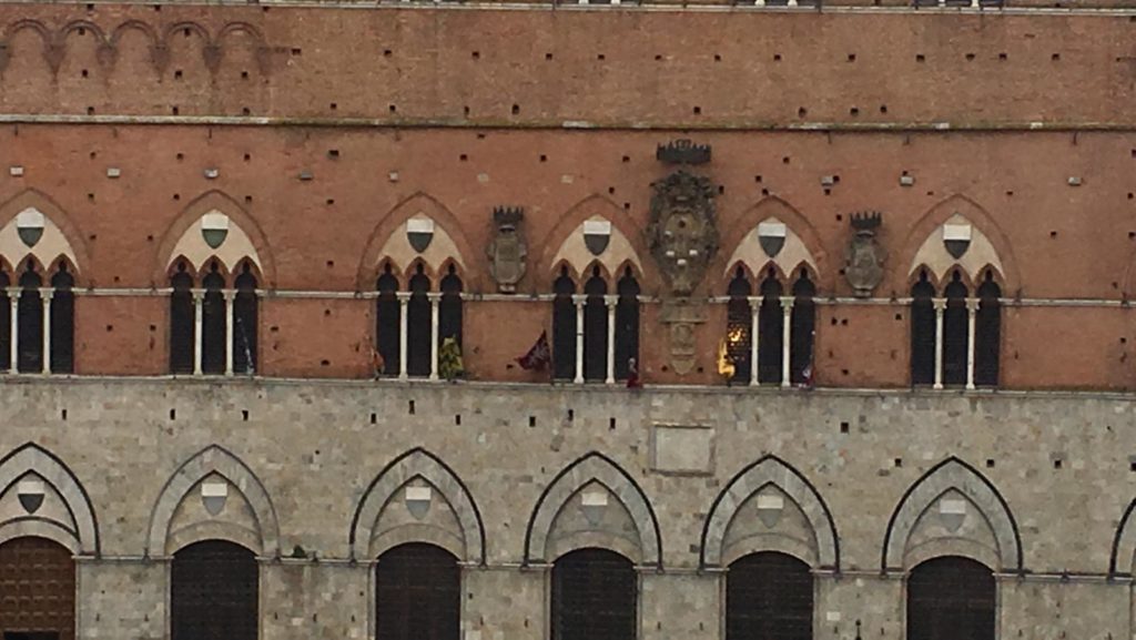 Palio, l'estrazione delle contrade in diretta su Siena Tv