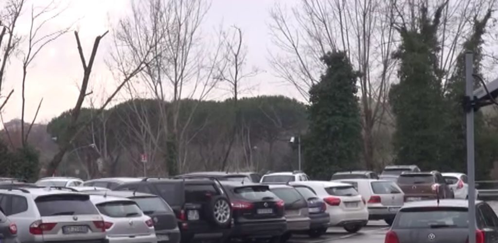 Nuove tariffe per i parcheggi del'ospedale: prima ora gratuita