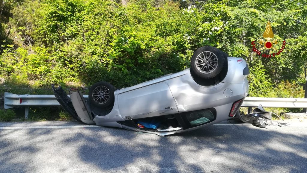 Incidente Siena-Grosseto: auto ribaltata, un bambino alle Scotte con Pegaso