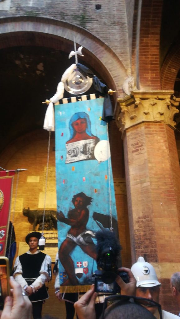 Palio del 2 luglio: svelato il Drappellone di Massimo Stecchi