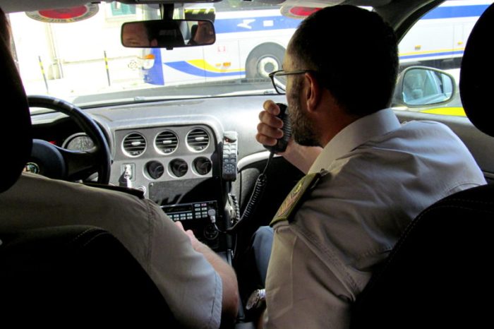 Da Milano a Siena per consegnare la cocaina: arrestati in flagranza di reato