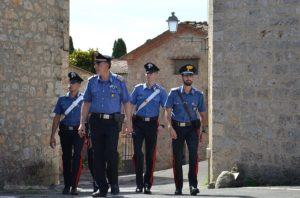 Distrugge una comunit&agrave; terapeutica: arrestato
