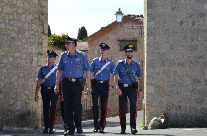 Distrugge una comunit&agrave; terapeutica: arrestato