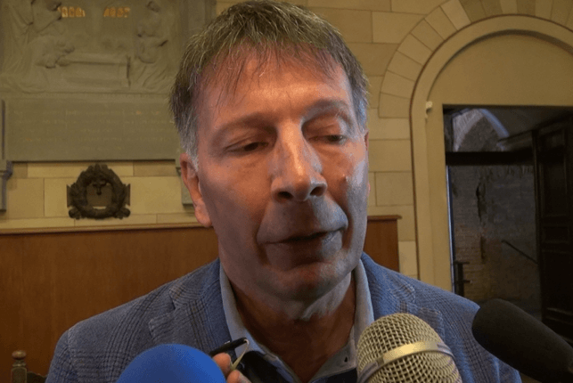 Santa Maria della Scala, Palazzo Pubblico e dialogo con i cittadini: i progetti di De Mossi