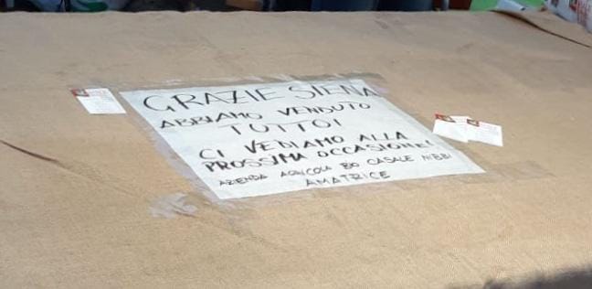 Grande successo per il mercato dei prodotti delle terre colpite dal terremoto