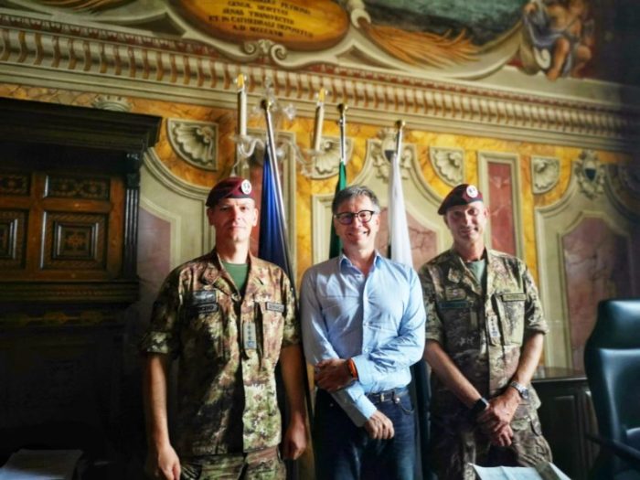 Folgore, cambio della guardia: De Mossi ringrazia Fraterrigo e d&agrave; il benvenuto al comandante Bernacca