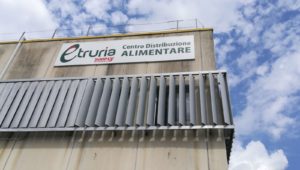 Conad compra Simply ma a Siena c'è Etruria Retail, nessun rischio per i lavoratori: "Cambierà solo il nome e l'insegna"