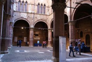 "Le strade dei Burattini" aprono la stagione estiva dei Teatri di Siena