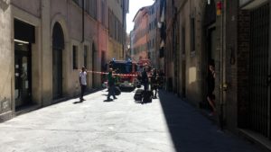 Pizzeria in Pantaneto rischia di prendere fuoco