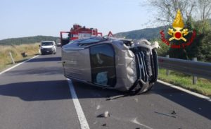 Scontro frontale tra due auto sulla Siena Grosseto: due i feriti