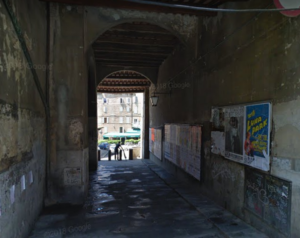 Vicolo di Pescheria, avanza il degrado: via ai lavori di ripristino