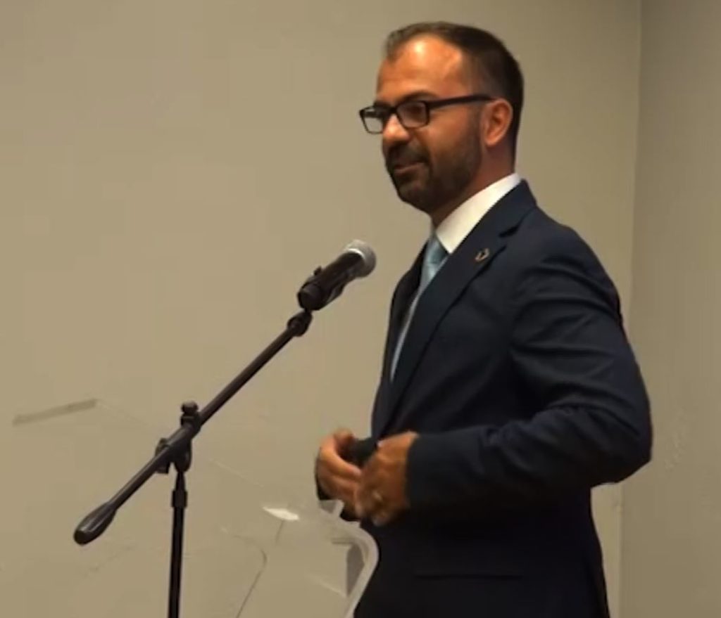 Lectio magistralis del ministro Fioramonti a Siena: "Un miliardo per scuola e ricerca e insegnanti al centro"